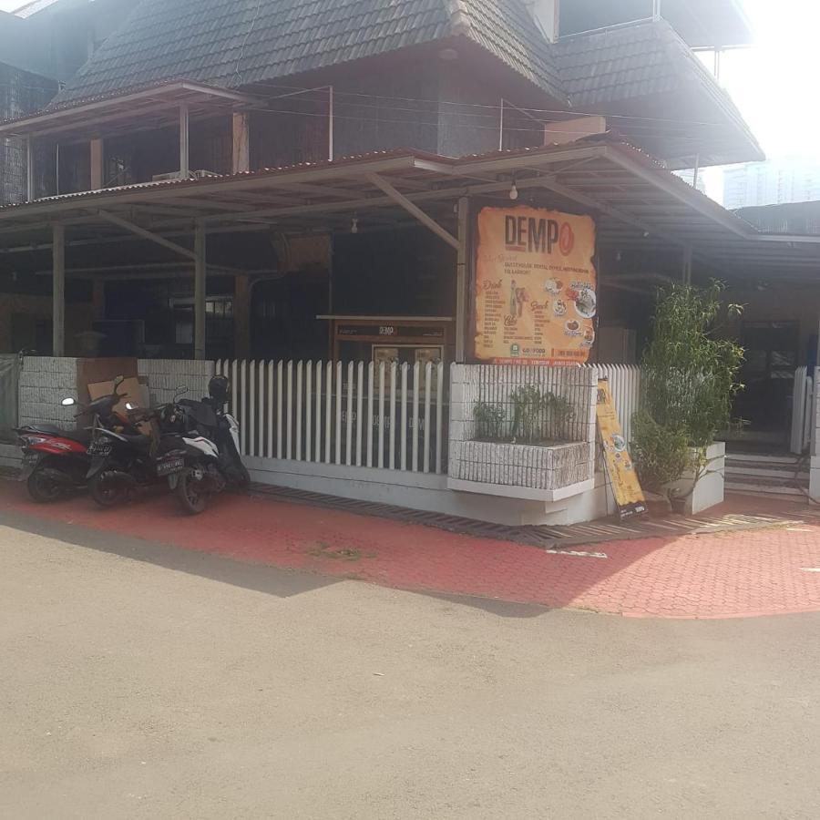Mayestik Guest House Syariah Jakarta Bagian luar foto